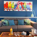 Parrots-Porte D\'Orleans-Wifi By La Cle Des Expos In Paris